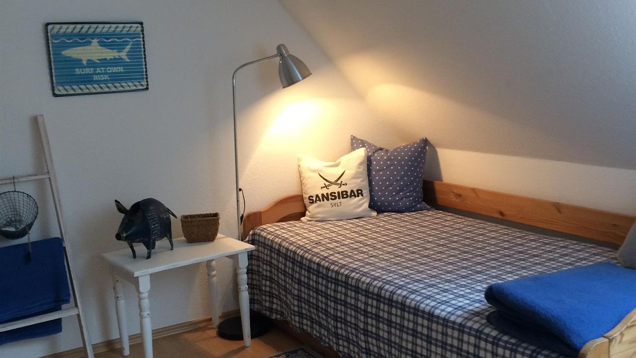 Schlafraum mit Einzelbett Schlafraum mit Einzelbett